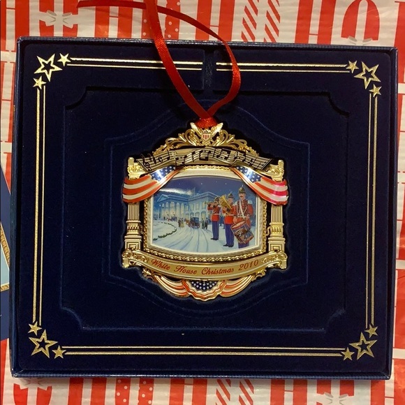 2010 White House Christmas Ornament - Picture 2 of 4